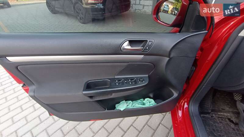 Универсал Volkswagen Golf 2010 в Броварах