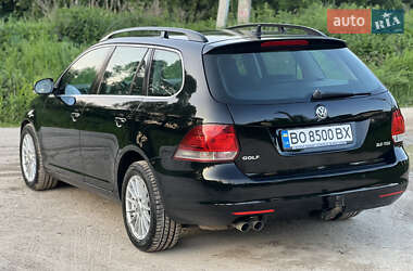 Универсал Volkswagen Golf 2010 в 