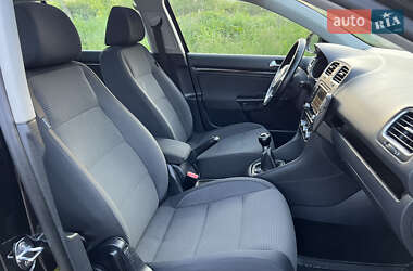 Универсал Volkswagen Golf 2010 в 