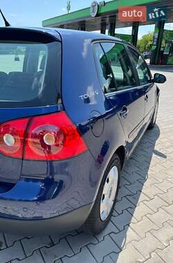 Хетчбек Volkswagen Golf 2007 в 