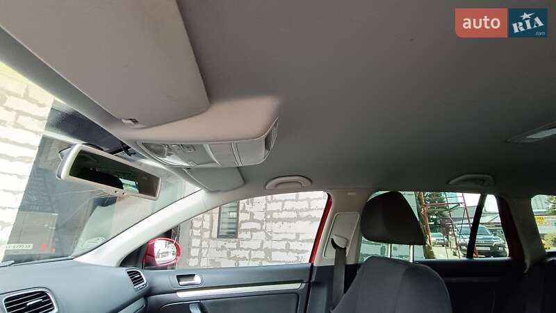 Универсал Volkswagen Golf 2010 в Броварах