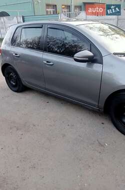 Хетчбек Volkswagen Golf 2008 в 