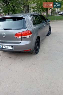 Хетчбек Volkswagen Golf 2008 в 