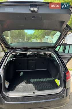 Универсал Volkswagen Golf 2016 в 