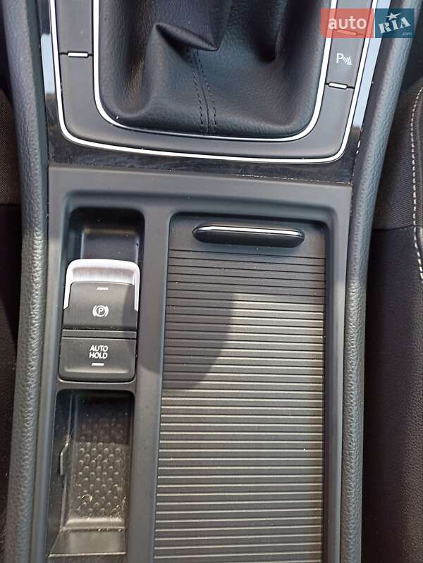 Универсал Volkswagen Golf 2015 в Луцке