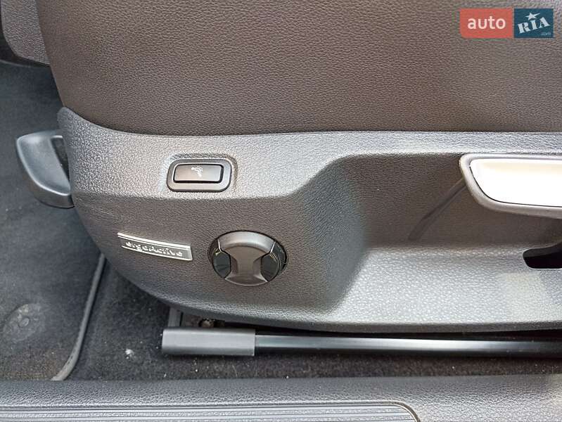 Универсал Volkswagen Golf 2015 в Луцке