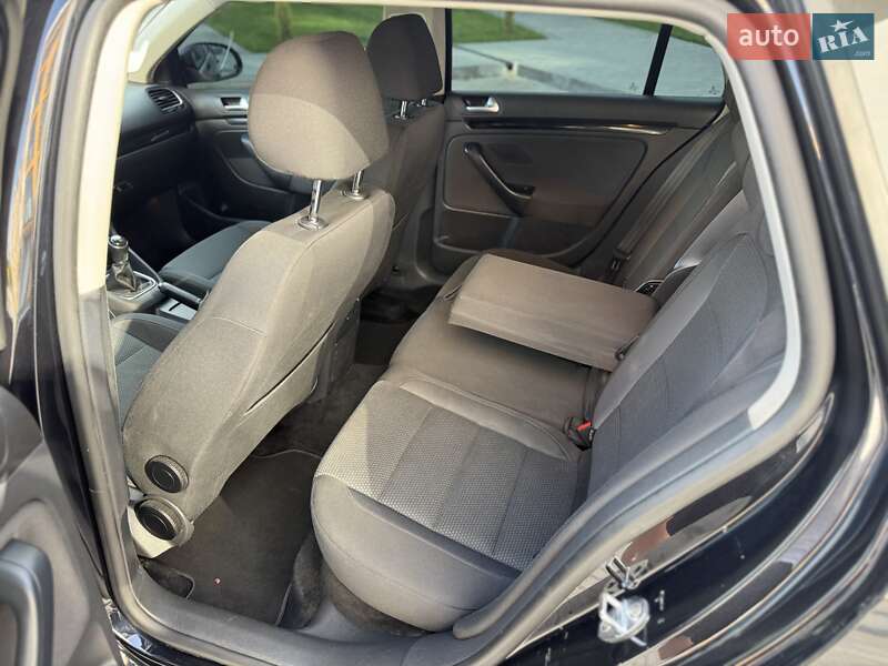 Универсал Volkswagen Golf 2013 в Виннице