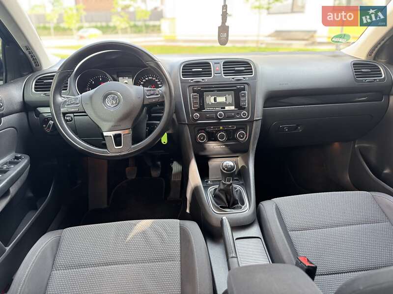 Универсал Volkswagen Golf 2013 в Виннице