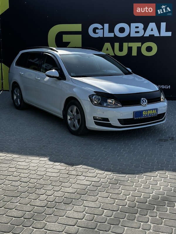 Универсал Volkswagen Golf 2015 в Львове