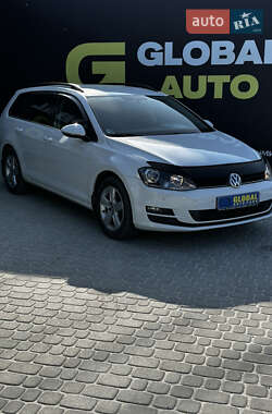 Универсал Volkswagen Golf 2015 в 