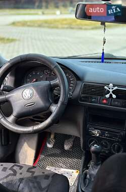 Универсал Volkswagen Golf 1999 в 