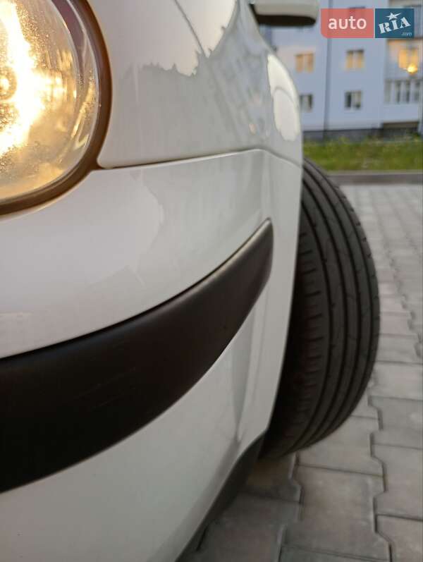 Универсал Volkswagen Golf 2003 в Самборе