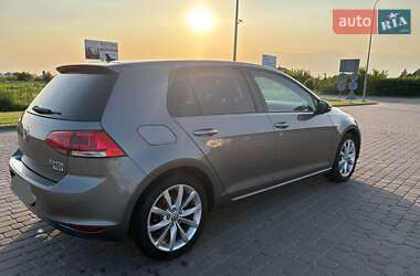 Хэтчбек Volkswagen Golf 2016 в 