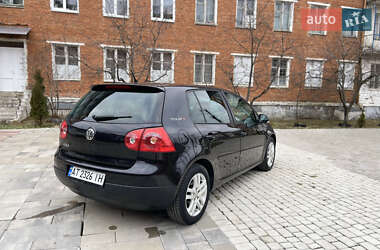 Хэтчбек Volkswagen Golf 2007 в 