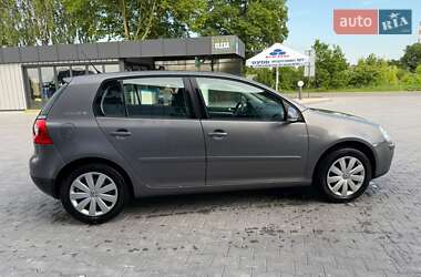 Хетчбек Volkswagen Golf 2007 в 