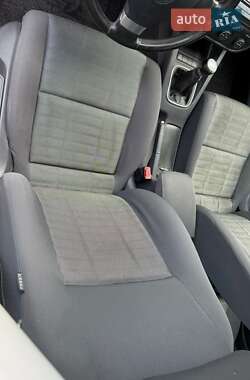 Хетчбек Volkswagen Golf 2007 в 