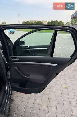 Хетчбек Volkswagen Golf 2007 в 