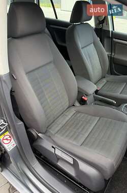 Хетчбек Volkswagen Golf 2007 в 