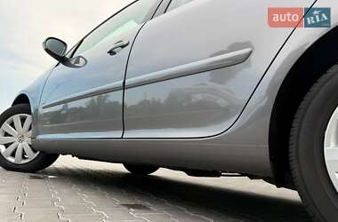 Хетчбек Volkswagen Golf 2007 в 