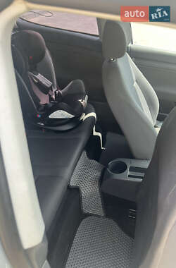 Хэтчбек Volkswagen Golf 2006 в 