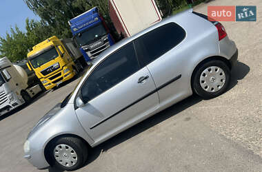Хэтчбек Volkswagen Golf 2006 в 