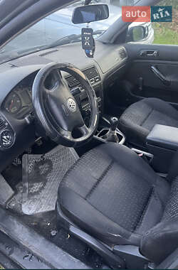 Хэтчбек Volkswagen Golf 1997 в 