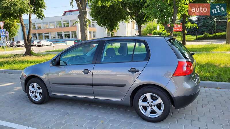 Хэтчбек Volkswagen Golf 2007 в Черкассах