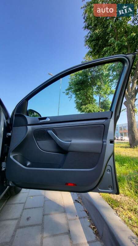 Хэтчбек Volkswagen Golf 2007 в Черкассах