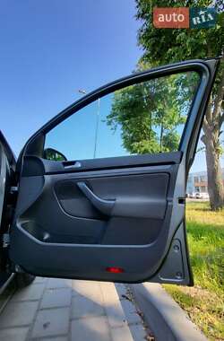 Хетчбек Volkswagen Golf 2007 в 