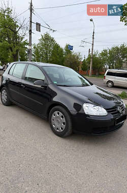 Хетчбек Volkswagen Golf 2008 в 