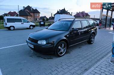 Універсал Volkswagen Golf 2002 в Чернівцях