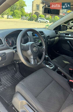 Универсал Volkswagen Golf 2012 в 