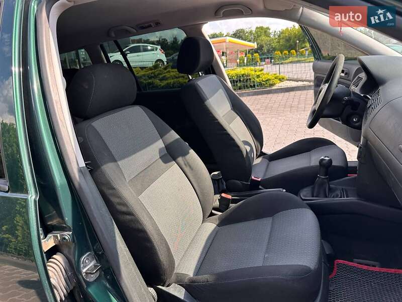 Універсал Volkswagen Golf 2003 в Хмельницькому