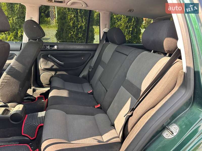 Універсал Volkswagen Golf 2003 в Хмельницькому