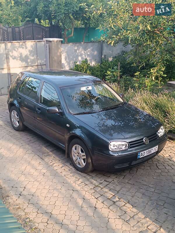 Volkswagen Golf 2002