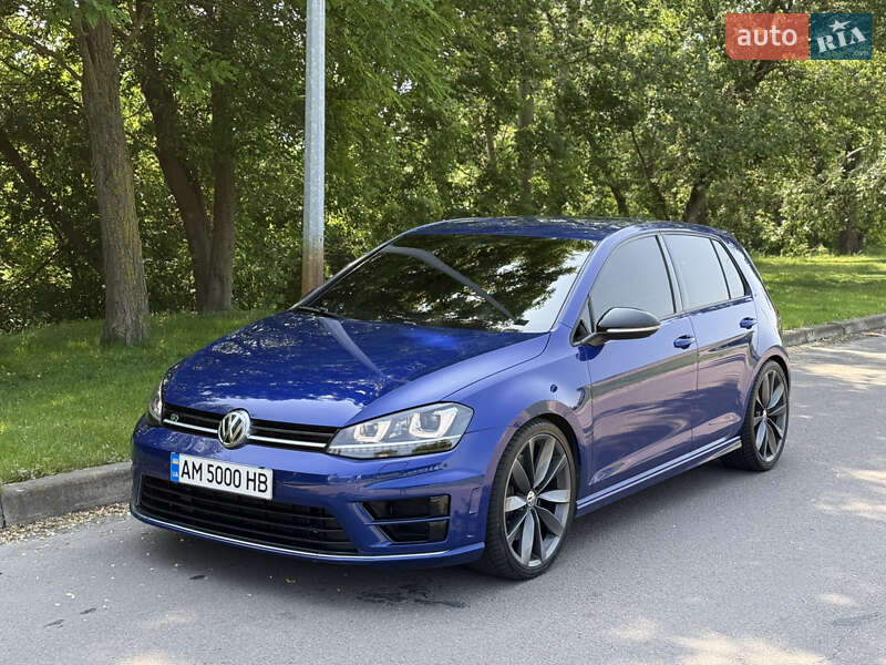 Хэтчбек Volkswagen Golf 2014 в 