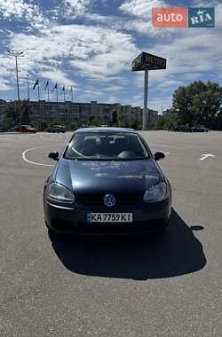 Хэтчбек Volkswagen Golf 2005 в Киеве