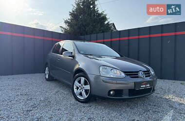 Хэтчбек Volkswagen Golf 2007 в Луцке