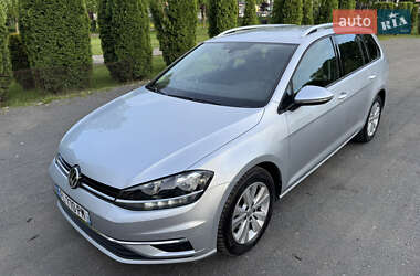 Универсал Volkswagen Golf 2019 в 
