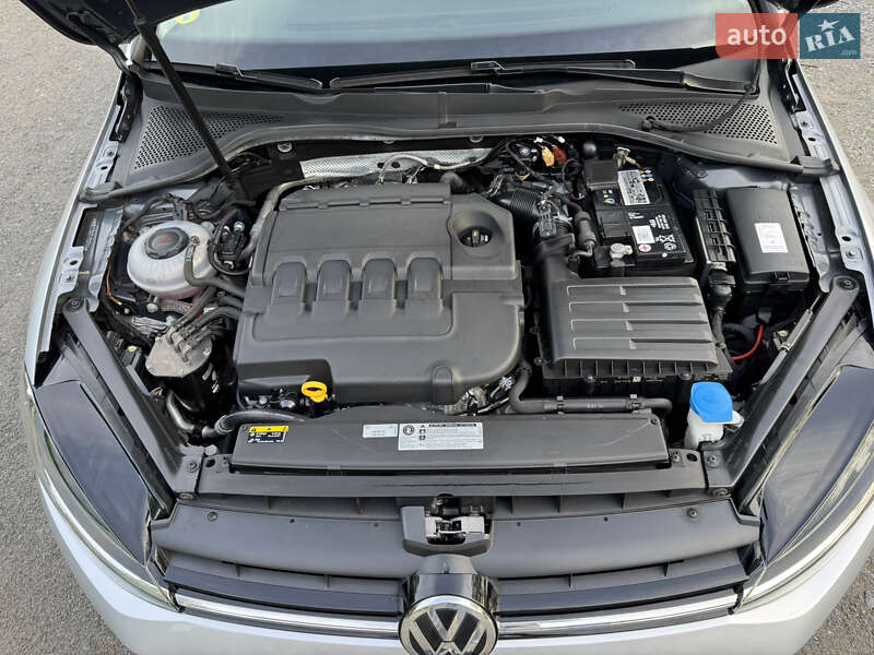 Універсал Volkswagen Golf 2019 в Хмельницькому