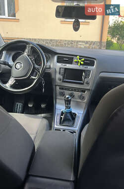 Универсал Volkswagen Golf 2013 в 
