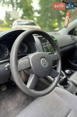 Хетчбек Volkswagen Golf 2004 в 