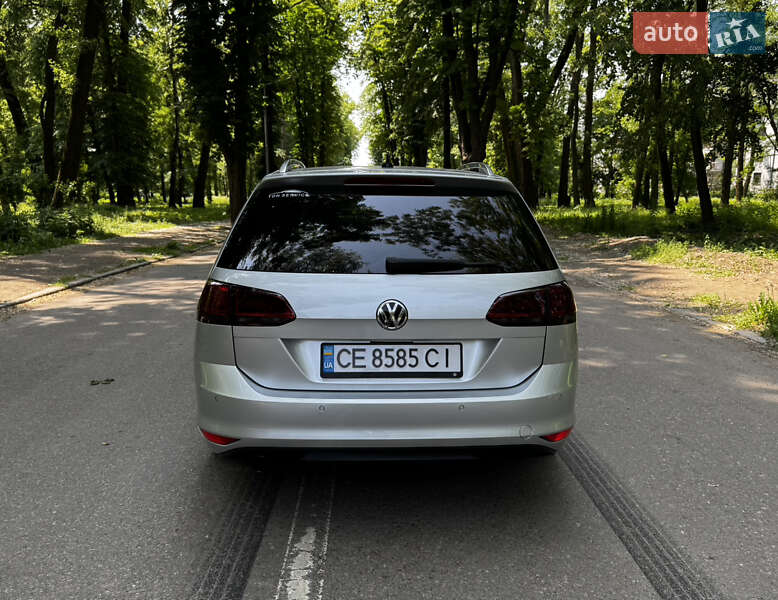 Универсал Volkswagen Golf 2014 в Черновцах