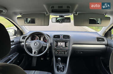 Универсал Volkswagen Golf 2013 в 