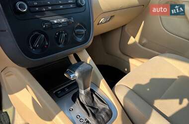 Хетчбек Volkswagen Golf 2006 в 