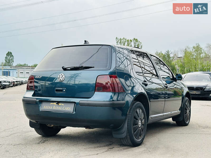 Хетчбек Volkswagen Golf 2000 в Харкові