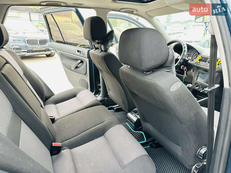 Хетчбек Volkswagen Golf 2000 в Харкові