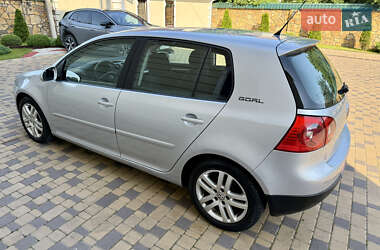 Хэтчбек Volkswagen Golf 2007 в 