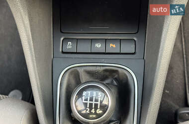 Хетчбек Volkswagen Golf 2012 в 