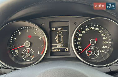 Хетчбек Volkswagen Golf 2012 в 